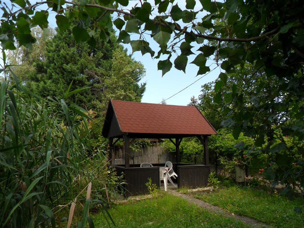 Villa Ikerdió faházikó Szarvas Exterior foto